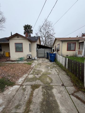 2730 Berger Ave, Sacramento, CA 95815