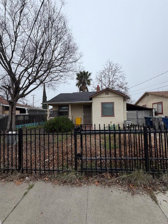 2730 Berger Ave, Sacramento, CA 95815