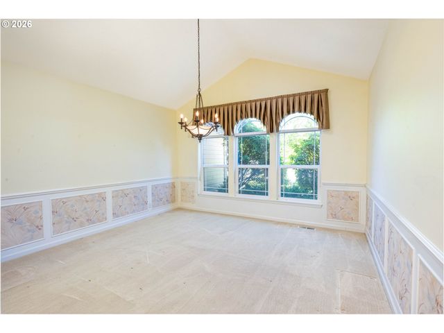 1243 DELROSE Dr, Springfield, OR 97477