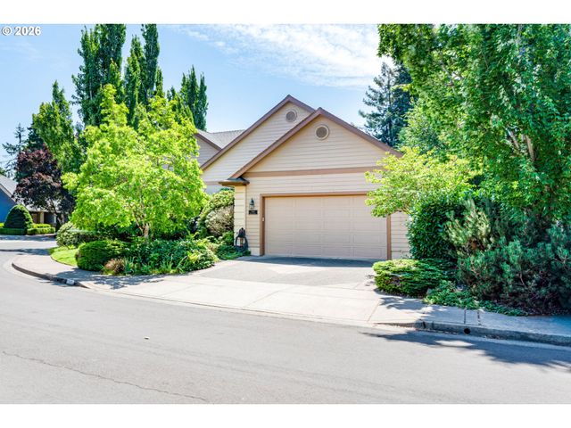 1243 DELROSE Dr, Springfield, OR 97477