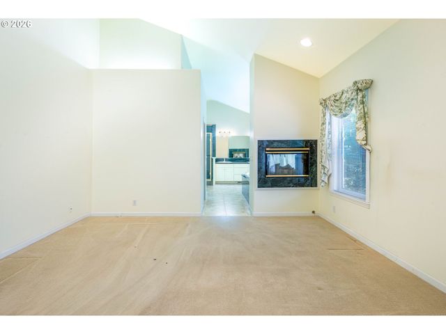 1243 DELROSE Dr, Springfield, OR 97477