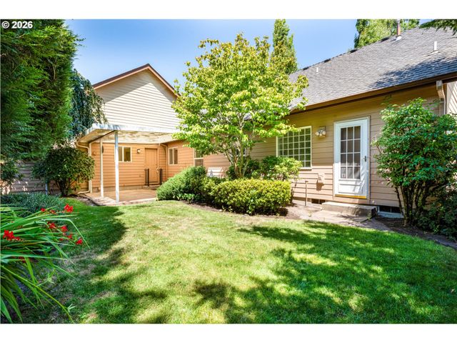 1243 DELROSE Dr, Springfield, OR 97477