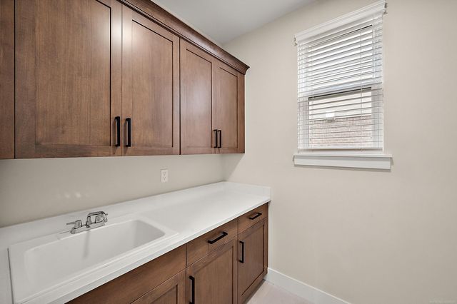 5896 Willow Grove Drive, Troy, MI 48085