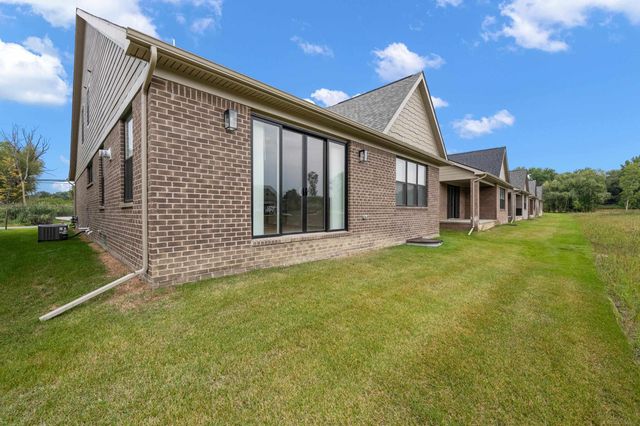 5896 Willow Grove Drive, Troy, MI 48085