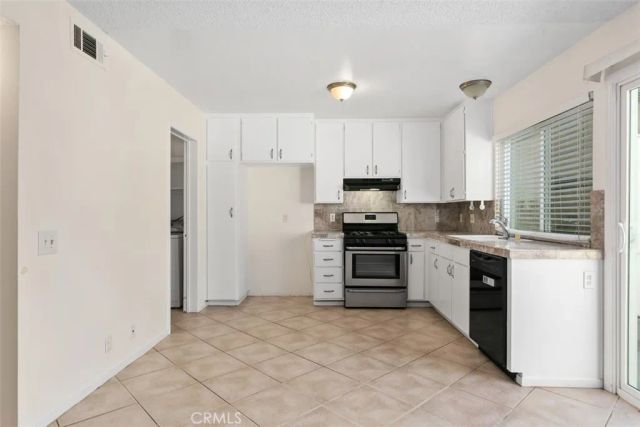 11 Rosemary 20, Irvine, CA 92604
