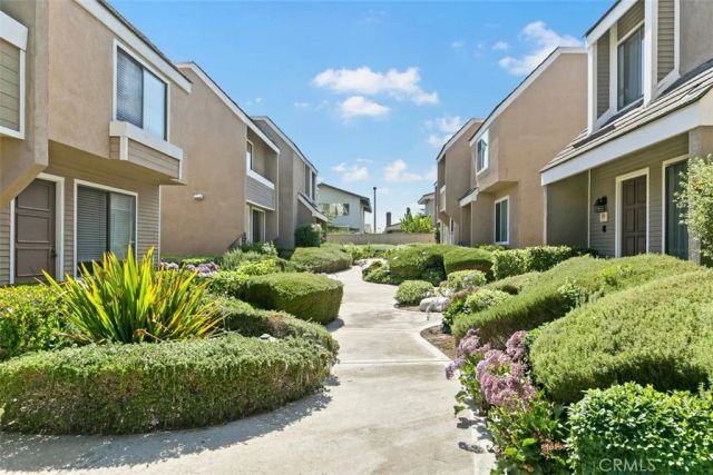 11 Rosemary 20, Irvine, CA 92604