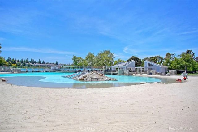 11 Rosemary 20, Irvine, CA 92604