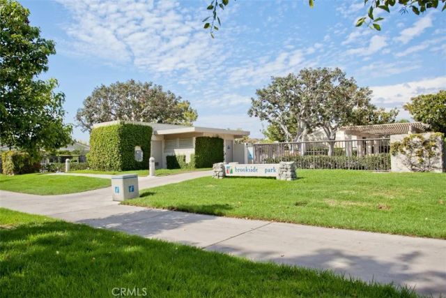 11 Rosemary 20, Irvine, CA 92604