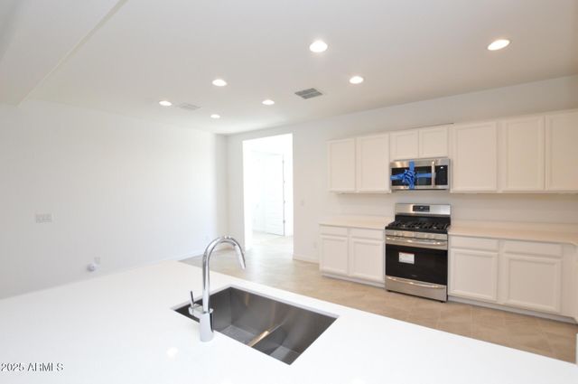 12617 W MORTEN Avenue, Glendale, AZ 85307