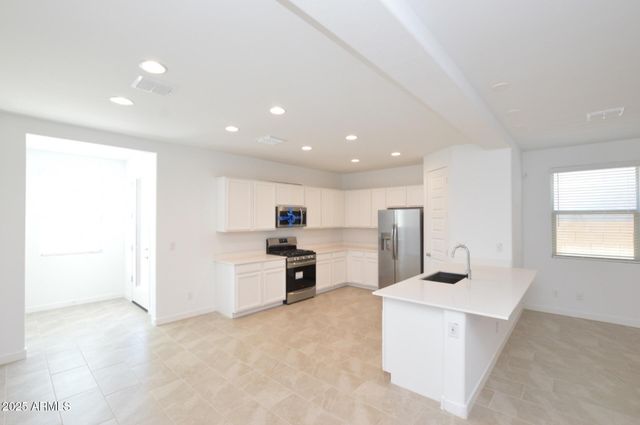 12617 W MORTEN Avenue, Glendale, AZ 85307