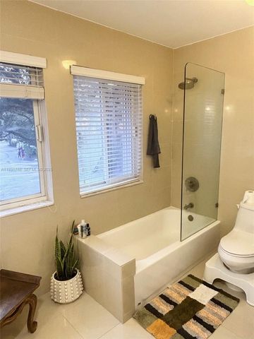 10979 SW 75th St, Miami, FL 33173