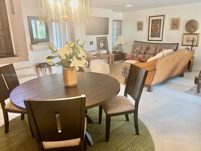 10979 SW 75th St, Miami, FL 33173