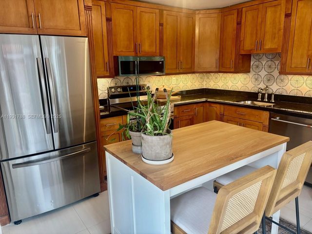 10979 SW 75th St, Miami, FL 33173