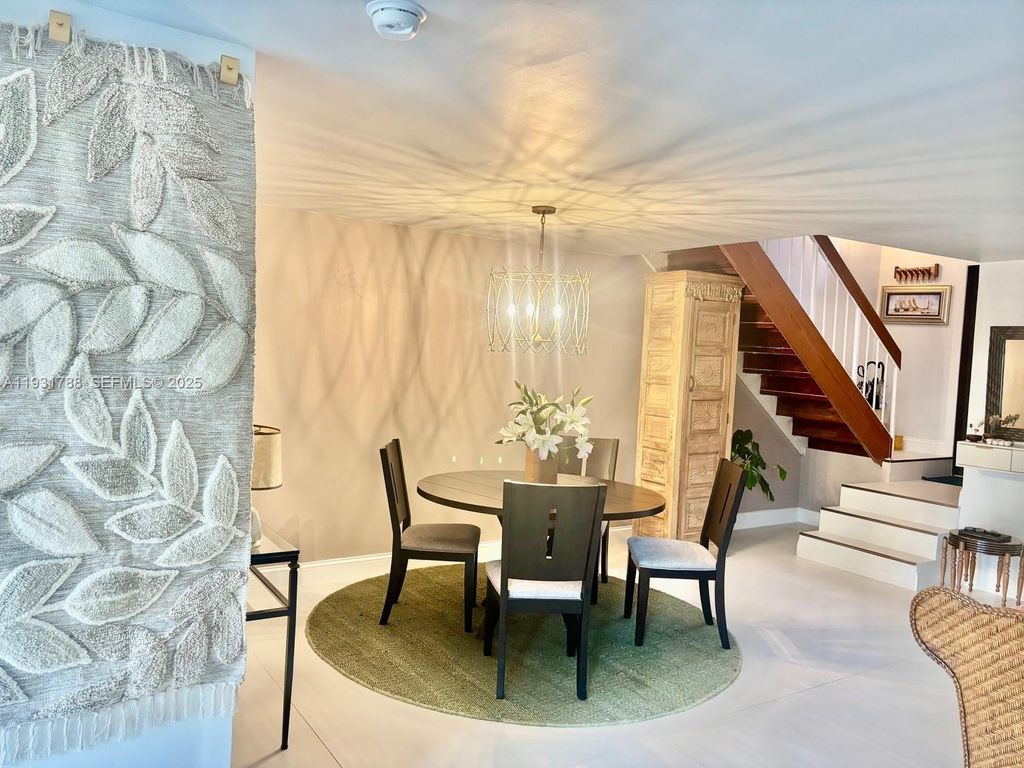 10979 SW 75th St, Miami, FL 33173