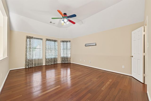 5907 Indian Hills Lane, Sugar Land, TX 77479