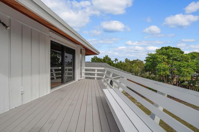 9752 SE Highborne Way, Hobe Sound, FL 33455