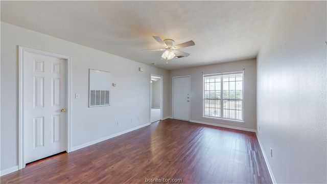 1509 Hollowhill Drive D, Bryan, TX 77802