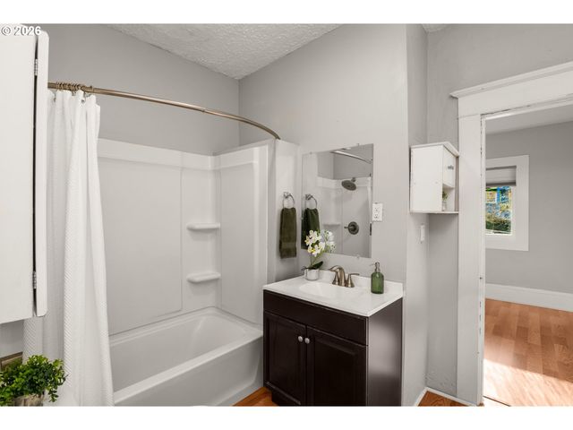 4734 N KERBY Ave, Portland, OR 97217