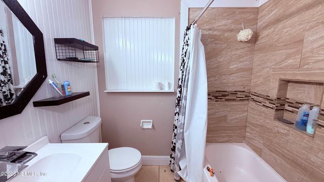 2103 LIMOGES Drive E, Jacksonville, FL 32210