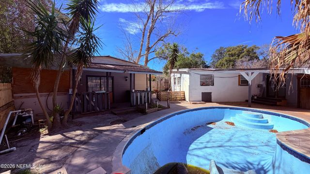 2103 LIMOGES Drive E, Jacksonville, FL 32210