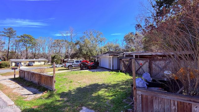 2103 LIMOGES Drive E, Jacksonville, FL 32210