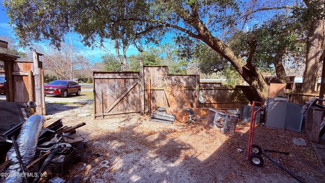 2103 LIMOGES Drive E, Jacksonville, FL 32210