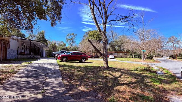 2103 LIMOGES Drive E, Jacksonville, FL 32210