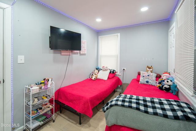 1529 7th Avenue, Watervliet, NY 12189