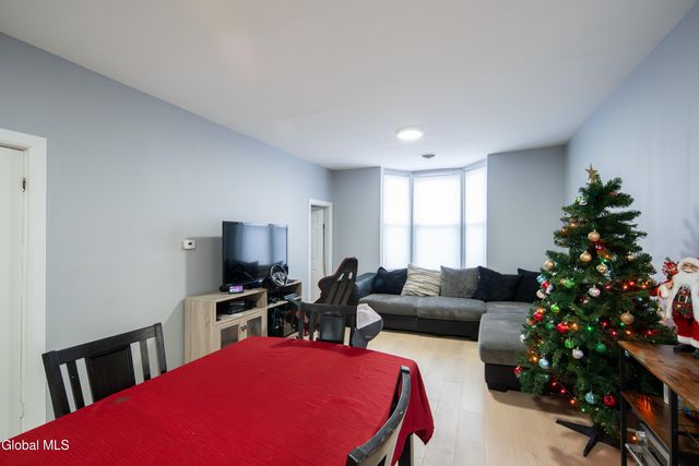 1529 7th Avenue, Watervliet, NY 12189