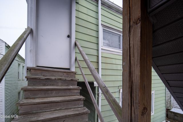 1529 7th Avenue, Watervliet, NY 12189