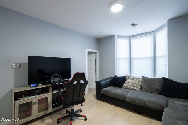 1529 7th Avenue, Watervliet, NY 12189