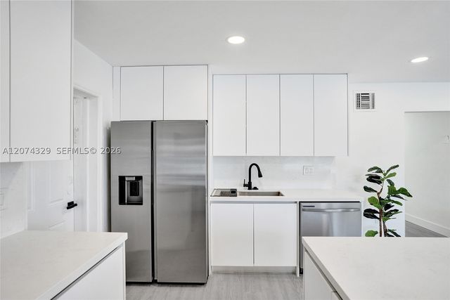 6104 SW 33rd St, Miramar, FL 33023