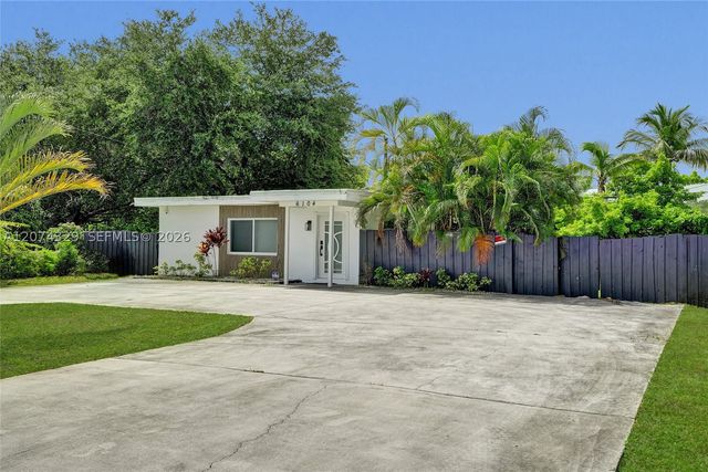 6104 SW 33rd St, Miramar, FL 33023
