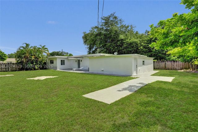 6104 SW 33rd St, Miramar, FL 33023