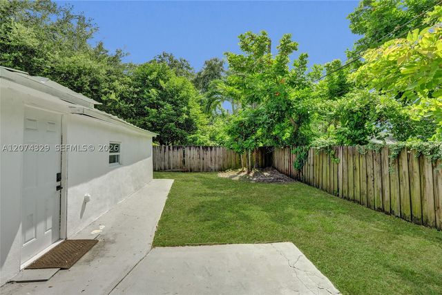 6104 SW 33rd St, Miramar, FL 33023