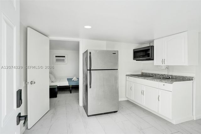 6104 SW 33rd St, Miramar, FL 33023