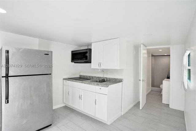 6104 SW 33rd St, Miramar, FL 33023
