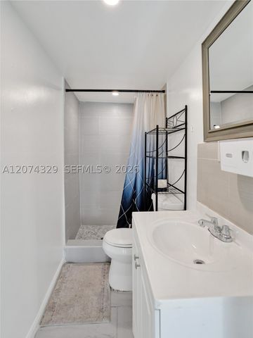 6104 SW 33rd St, Miramar, FL 33023