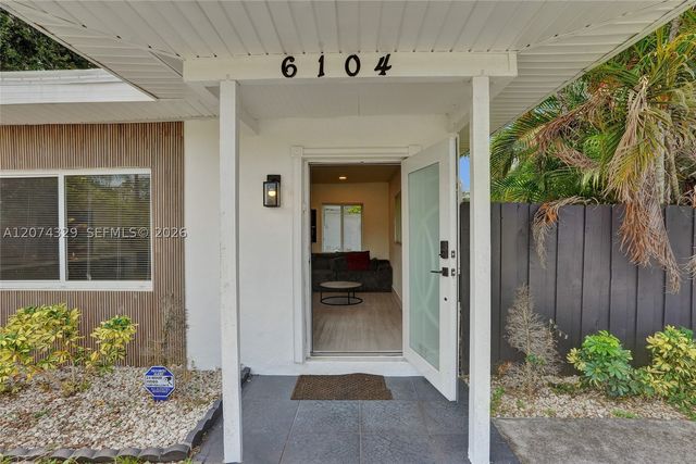 6104 SW 33rd St, Miramar, FL 33023