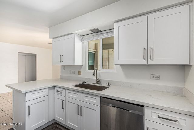 1213 E RIVIERA Drive, Tempe, AZ 85282