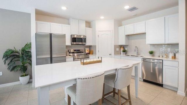 3570 SUMMIT VIEW WAY, Lakeland, FL 33803