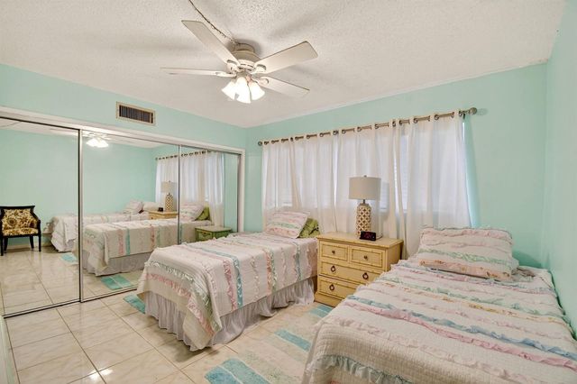5203 NE 24th Terrace B-105, Fort Lauderdale, FL 33308