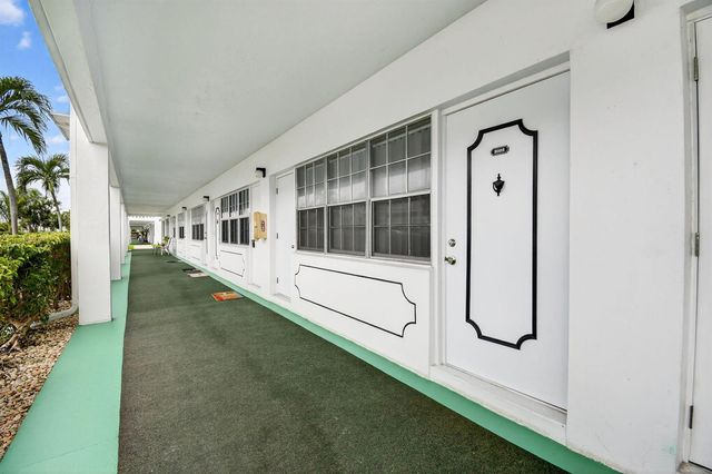 5203 NE 24th Terrace B-105, Fort Lauderdale, FL 33308