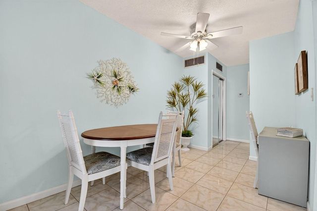 5203 NE 24th Terrace B-105, Fort Lauderdale, FL 33308