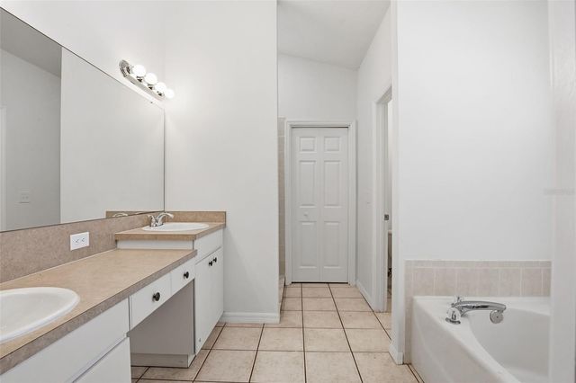 22611 RODERICK DRIVE, Land O Lakes, FL 34639