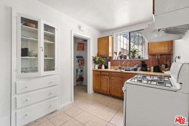 358 E 73rd Street, Los Angeles, CA 90003