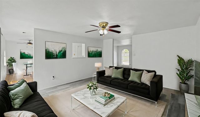 130 Astoria Drive, Cedar Hill, TX 75104