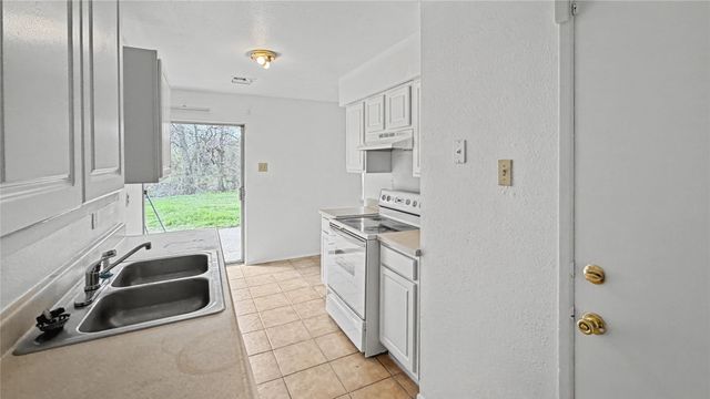 130 Astoria Drive, Cedar Hill, TX 75104