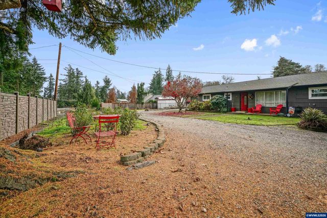 8550 Aumsville Hwy SE, Salem, OR 97317