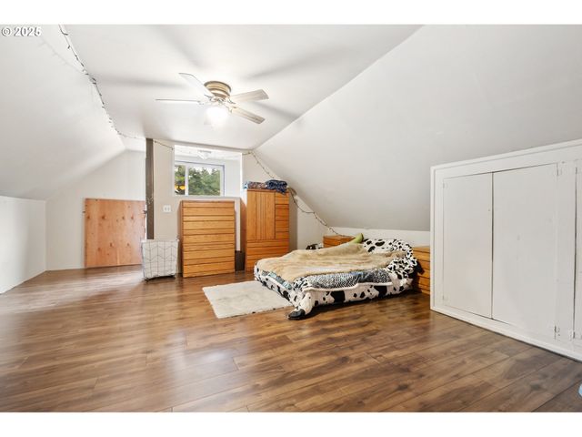 1015 E CASCADE Dr, North Bonneville, WA 98639